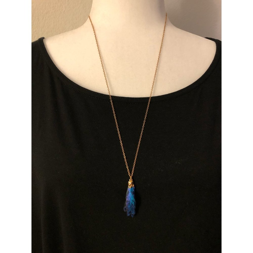 Raw Blue Agate Necklace - Picture 2 of 5